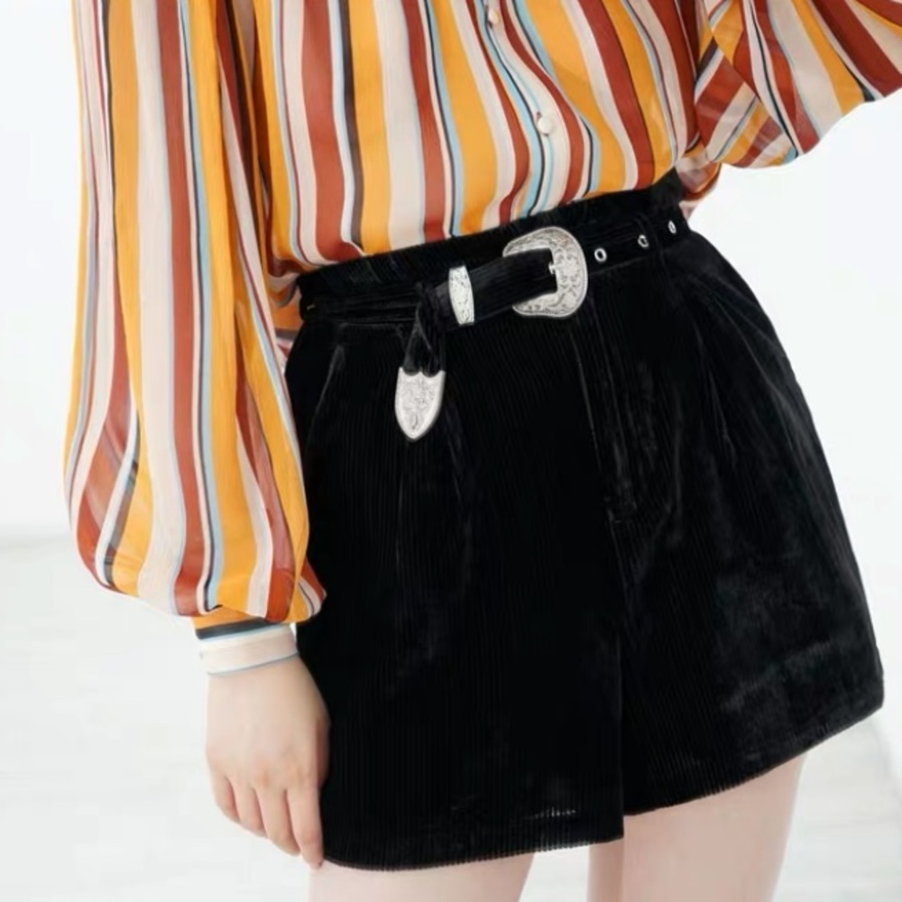 Black skirt pants